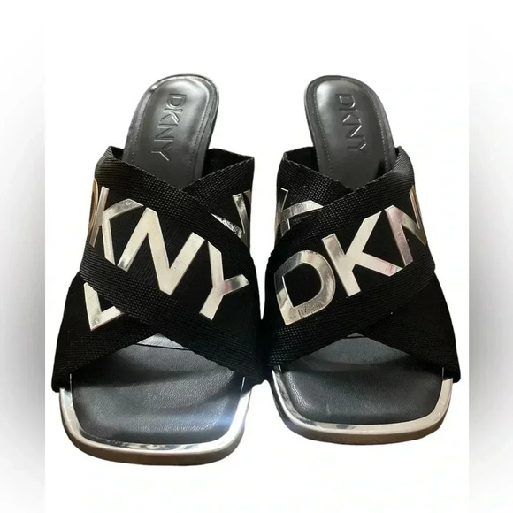 DKNY womens ALMAHeeled Sanda - Picture 2 of 3